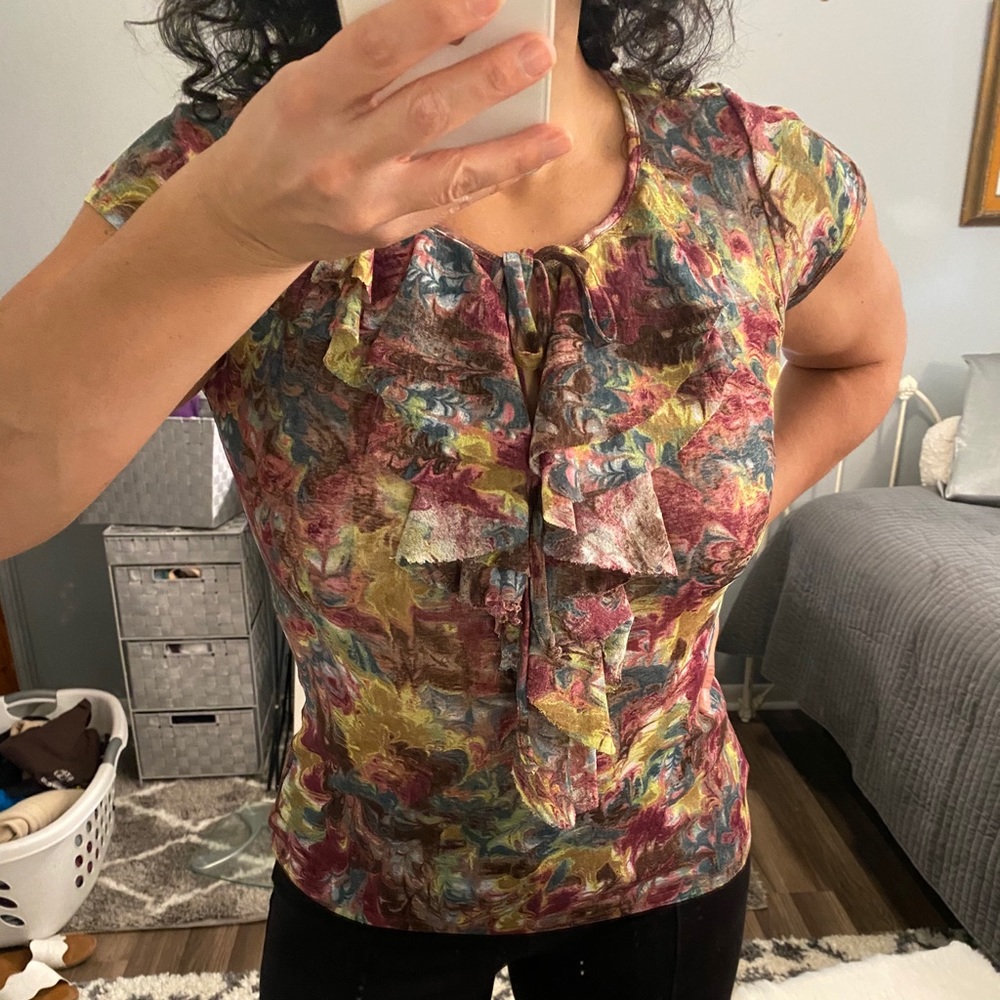 Woman’s Karen Kane short sleeve ruffle top